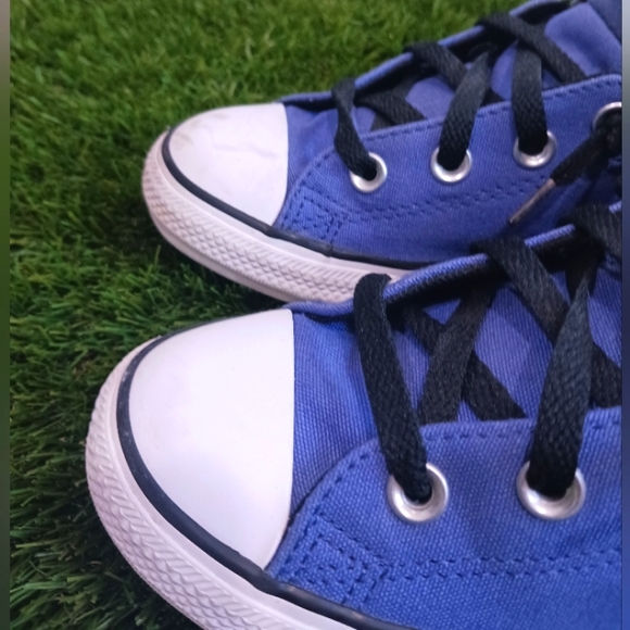 EUC! Boys Mid Converse - Picture 3 of 10